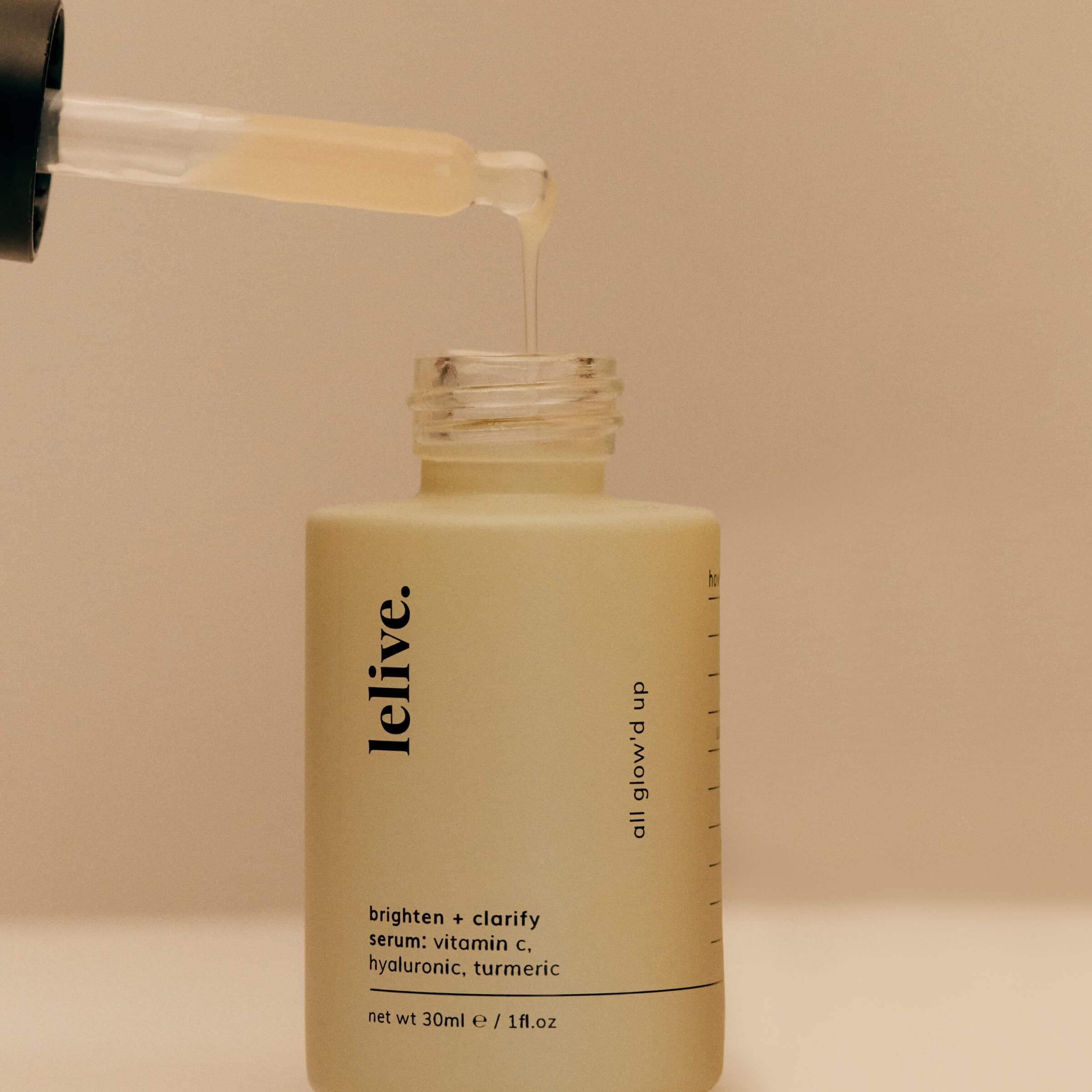 Skincare serum with Vitamin C and Niacinamide to effectively reduce dark spots and brighten skin tone