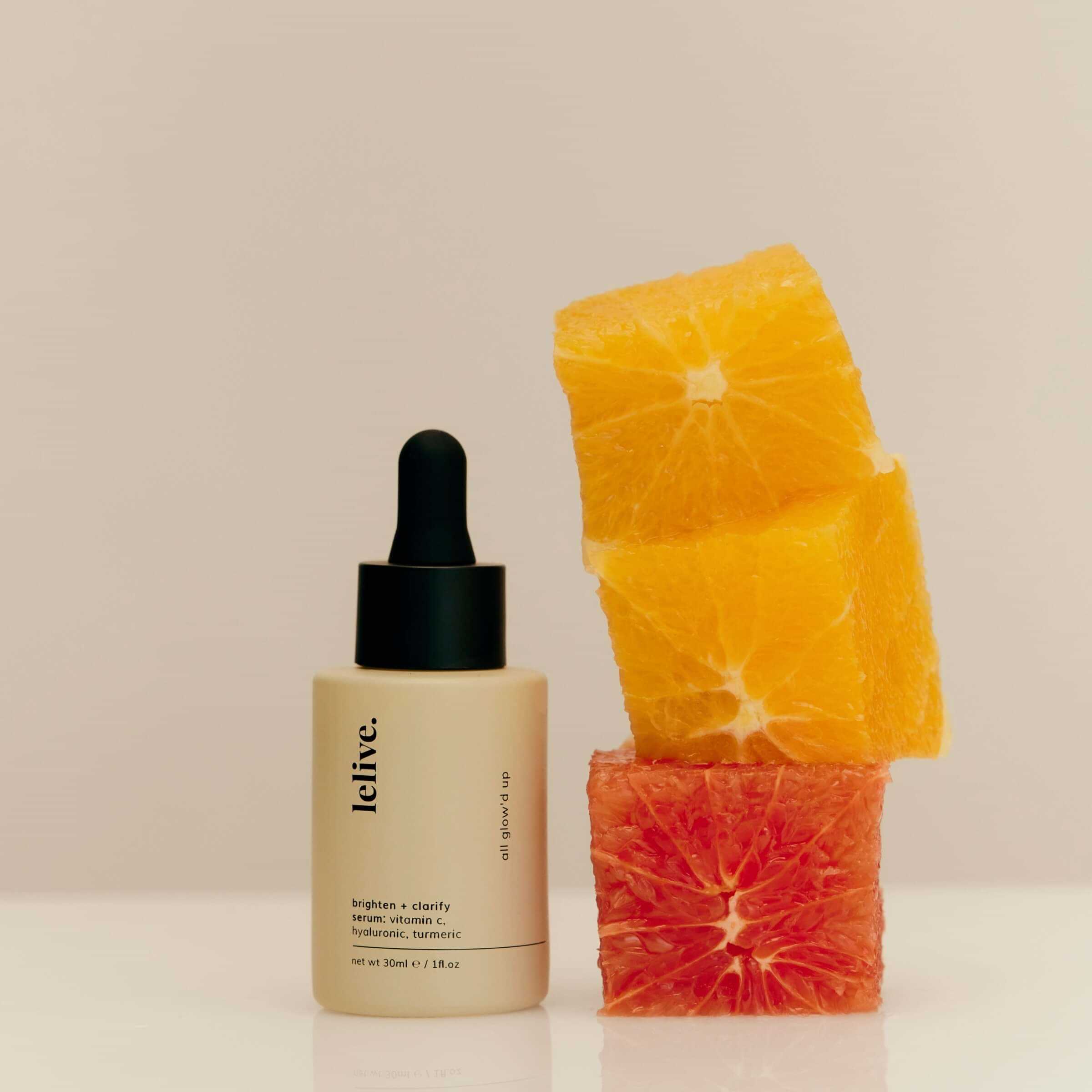 Skincare serum with Vitamin C and Niacinamide to effectively reduce dark spots and brighten skin tone