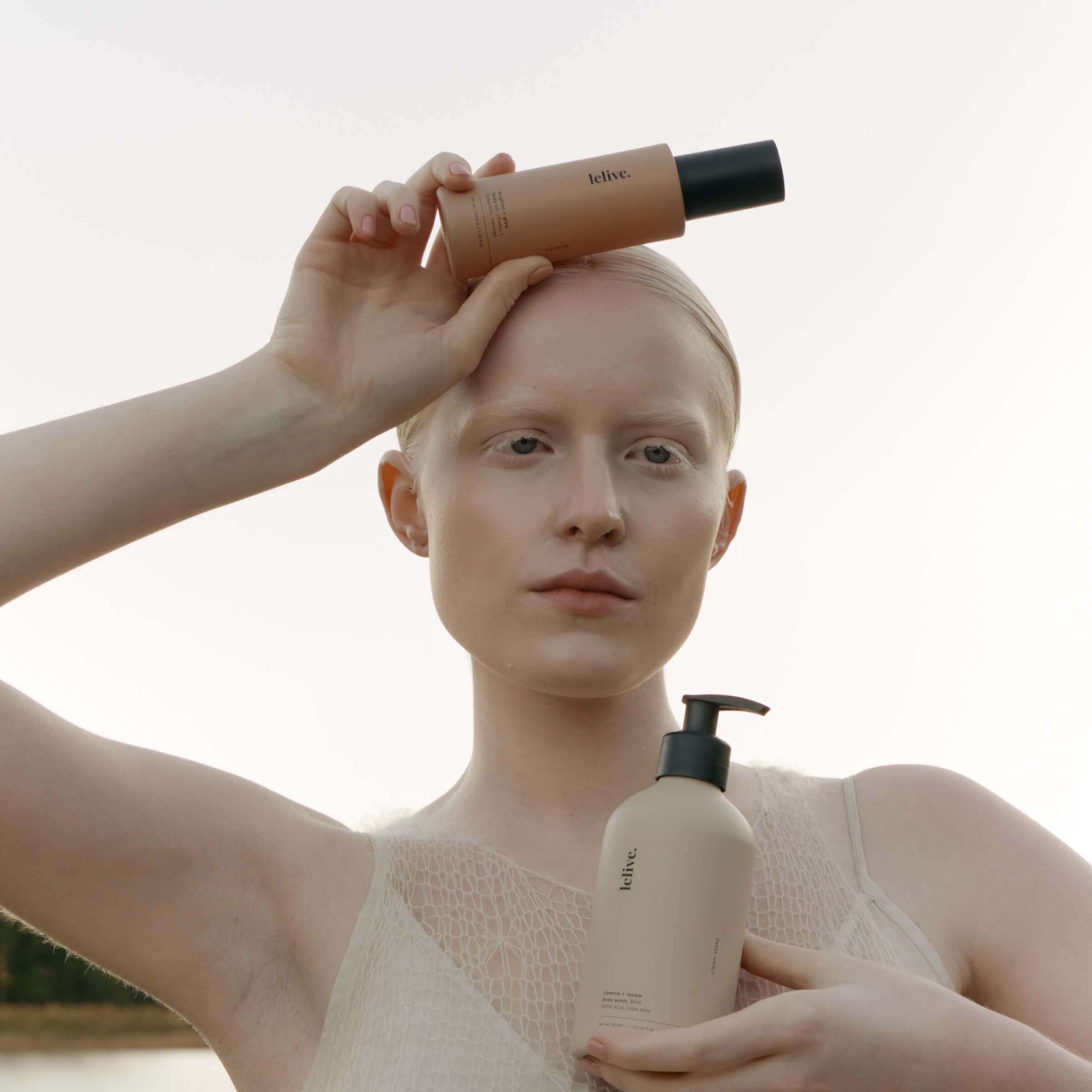 Exfoliating body wash for smooth and refreshed skin, ideal for daily cleansing and gentle exfoliation
