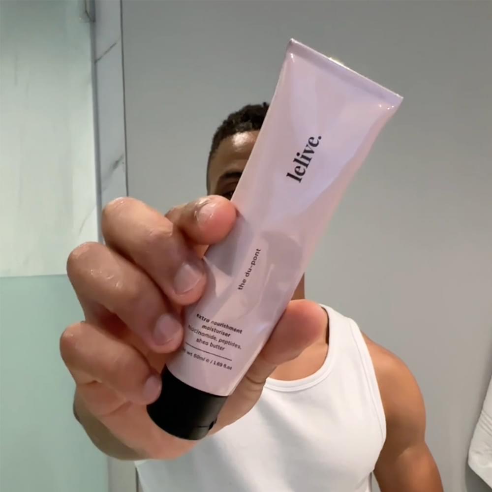 Moisturiser with shea butter and peptides for effective hydration of dry skin