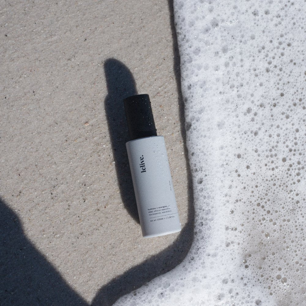 the drip | hydrate + glow setting mist - lelive